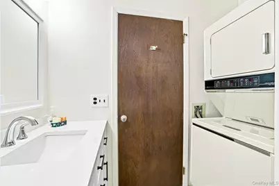 45 Jefferson Oval #H, Yorktown Heights, NY 10598 - Photo 13