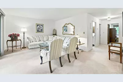 45 Jefferson Oval #H, Yorktown Heights, NY 10598 - Photo 3