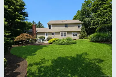 16 Woodhull Road, East Setauket, NY 11733 - Photo 3