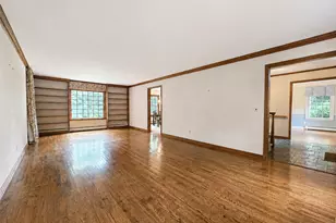16 Woodhull Rd, East Setauket, NY 11733 - Photo 7