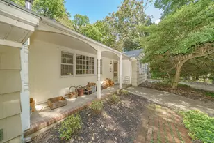 16 Landing Meadow Rd, Smithtown, NY 11787 - Photo 3