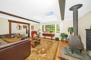 16 Landing Meadow Rd, Smithtown, NY 11787 - Photo 7