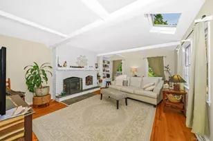 16 Landing Meadow Rd, Smithtown, NY 11787 - Photo 11