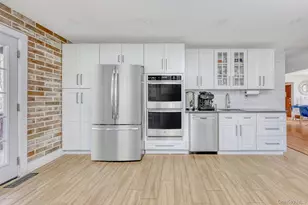 13 Gladwyne Ct, Spring Valley, NY 10977 - Photo 9
