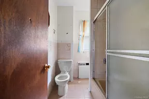 240 Buttrick Ave, Bronx, NY 10465 - Photo 7