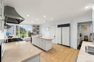 767 Montauk Hwy, Quiogue, NY 11978 - Photo 9