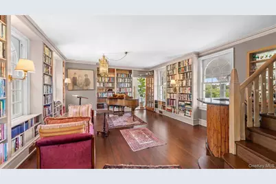 767 Montauk Highway, Quiogue, NY 11978 - Photo 11