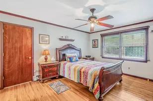35 Fleets Point Dr, West Babylon, NY 11704 - Photo 11