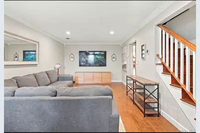 1 Alhambra Drive, Oceanside, NY 11572 - Photo 5