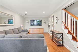1 Alhambra Dr, Oceanside, NY 11572 - Photo 5