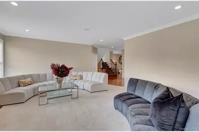 7 Brookline Court, Wading River, NY 11792 - Photo 11