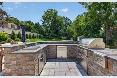 30 Irving Drive, Woodbury, NY 11797 - Photo 41