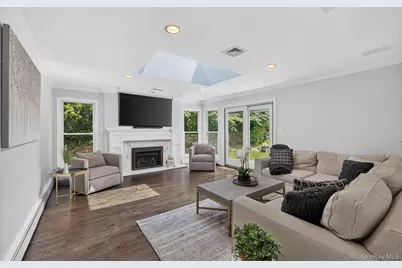 30 Irving Drive, Woodbury, NY 11797 - Photo 15