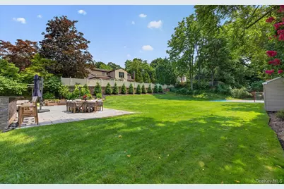 30 Irving Drive, Woodbury, NY 11797 - Photo 43