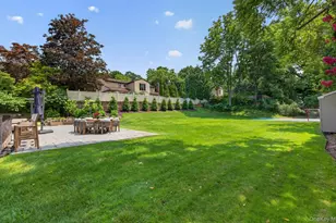 30 Irving Dr, Woodbury, NY 11797 - Photo 43