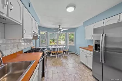 37 Black Locust Avenue, East Setauket, NY 11733 - Photo 7