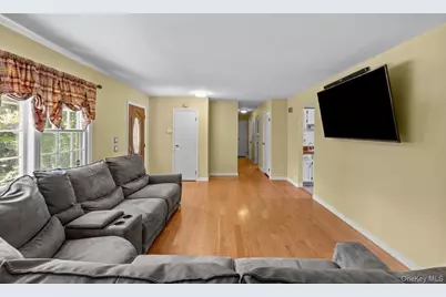 37 Black Locust Avenue, East Setauket, NY 11733 - Photo 15