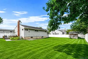 25 Merritt St, Lindenhurst, NY 11757 - Photo 25