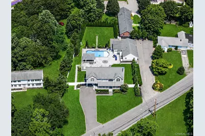 299 Patchogue Yaphank Road, Patchogue, NY 11772 - Photo 1