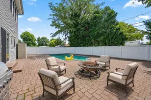 19 Manetto Dr, Plainview, NY 11803 - Photo 21