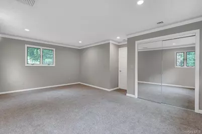 466 W 4th Street, West Islip, NY 11795 - Photo 17