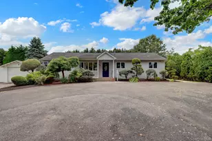 466 W 4th St, West Islip, NY 11795 - Photo 5