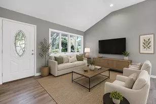 466 W 4th St, West Islip, NY 11795 - Photo 11