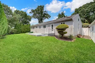 466 W 4th St, West Islip, NY 11795 - Photo 31