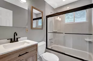 466 W 4th St, West Islip, NY 11795 - Photo 27