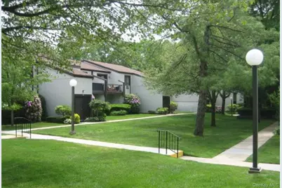 71 Richmond Boulevard #3B, Ronkonkoma, NY 11779 - Photo 3