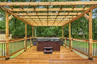 46 Margin Dr W, Shirley, NY 11967 - Photo 9