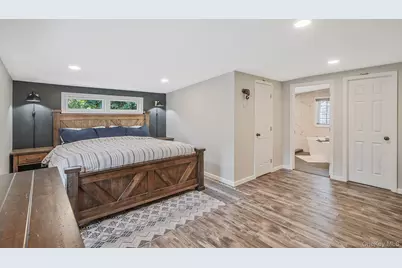 10 Bayview Avenue, East Islip, NY 11730 - Photo 17