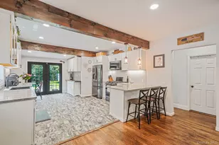 10 Bayview Ave, East Islip, NY 11730 - Photo 9