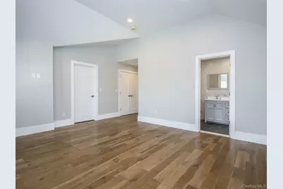 15 B Dunes Lane, Port Washington, NY 11050 - Photo 13
