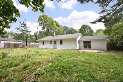 76 Wards Lane, Bellport, NY 11713 - Photo 15