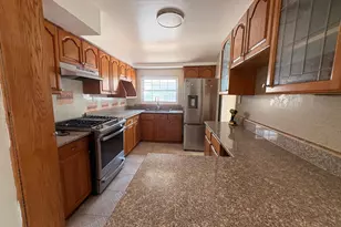 140-28 161st St, Jamaica, NY 11434 - Photo 23