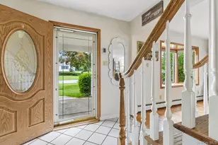 21 Manchester Ln, Stony Brook, NY 11790 - Photo 3