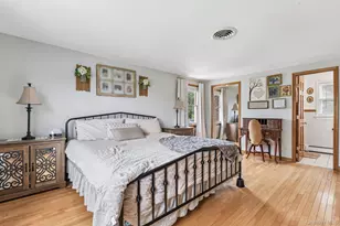 21 Manchester Ln, Stony Brook, NY 11790 - Photo 25