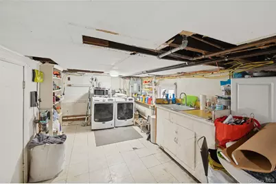 1038 Traymore Boulevard, Island Park, NY 11558 - Photo 17