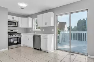 51 Bridger Blvd, Central Islip, NY 11722 - Photo 3