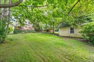 126 Hampshire Rd, Great Neck, NY 11023 - Photo 31
