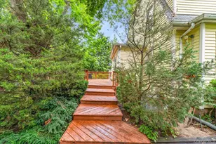 126 Hampshire Rd, Great Neck, NY 11023 - Photo 29