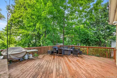 126 Hampshire Road, Great Neck, NY 11023 - Photo 27
