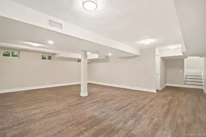 11 Tyler Road, Scarsdale, NY 10583 - Photo 23