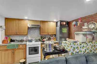 11915 101st Avenue, Richmond Hill, NY 11419 - Photo 15