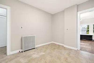 20 Prescott Avenue, White Plains, NY 10606 - Photo 17