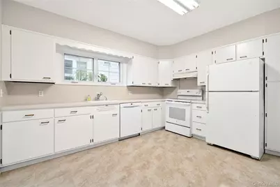 20 Prescott Avenue, White Plains, NY 10606 - Photo 15