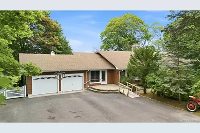 31 Tuthill Point Road, East Moriches, NY 11940 - Photo 3