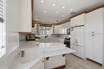 1 Butterman Place, Monsey, NY 10952 - Photo 7