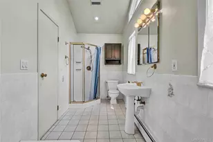 80 Broadway, Ronkonkoma, NY 11779 - Photo 17